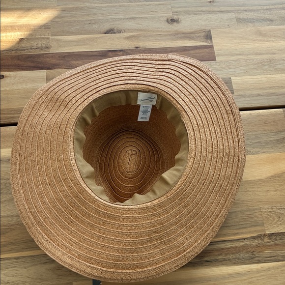NWT Straw Hat Vaca Ready Universal Thread - Picture 5 of 5